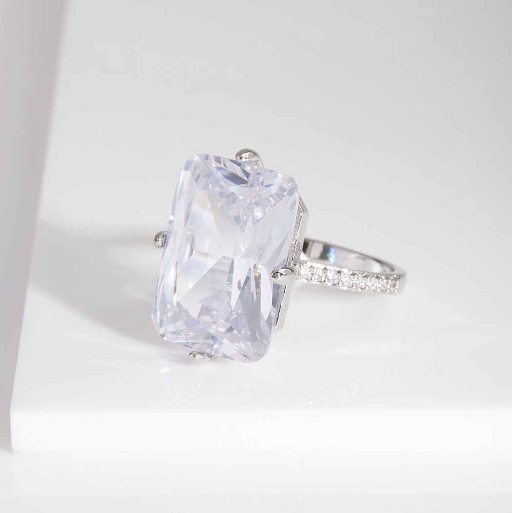DIAMOND SPARKLE